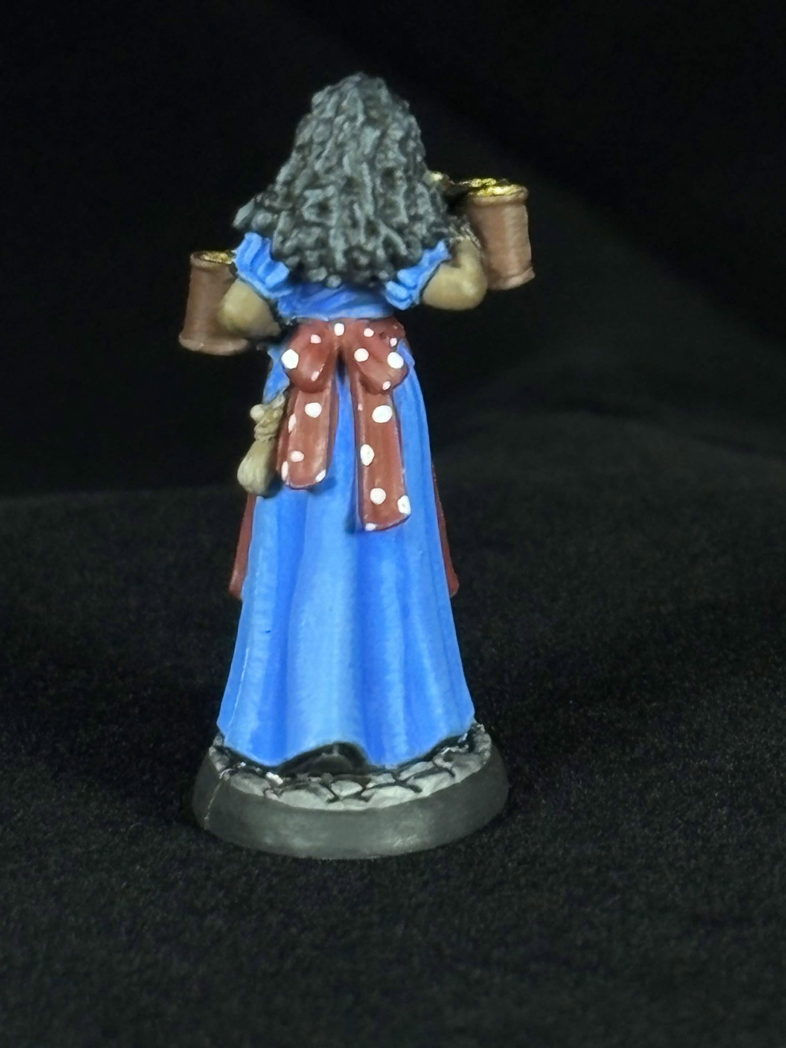 Barmaid image 3