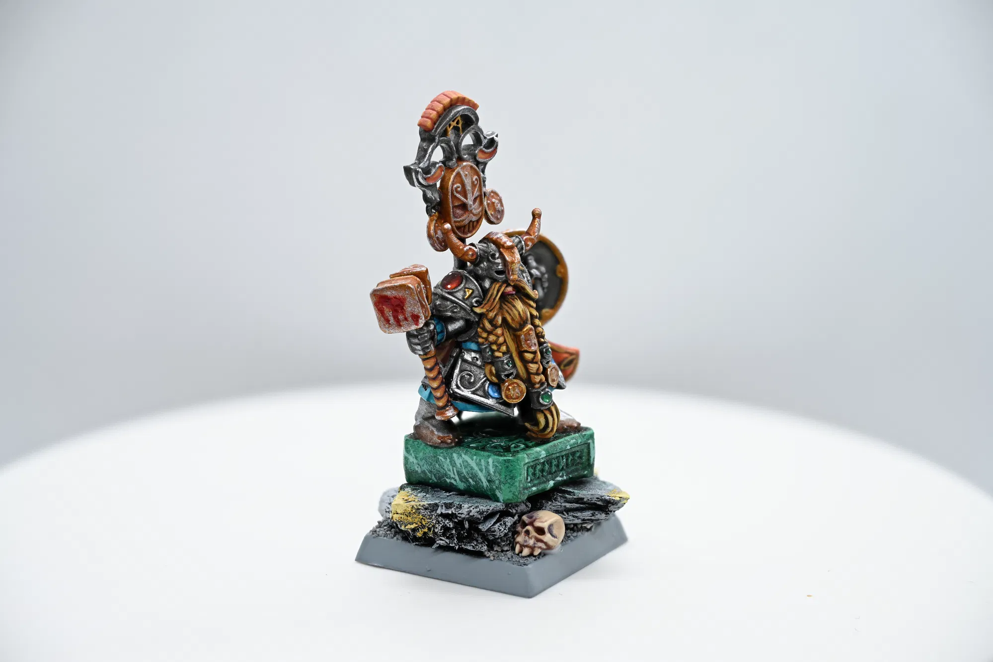 Dwarf King con Oathstone image 2