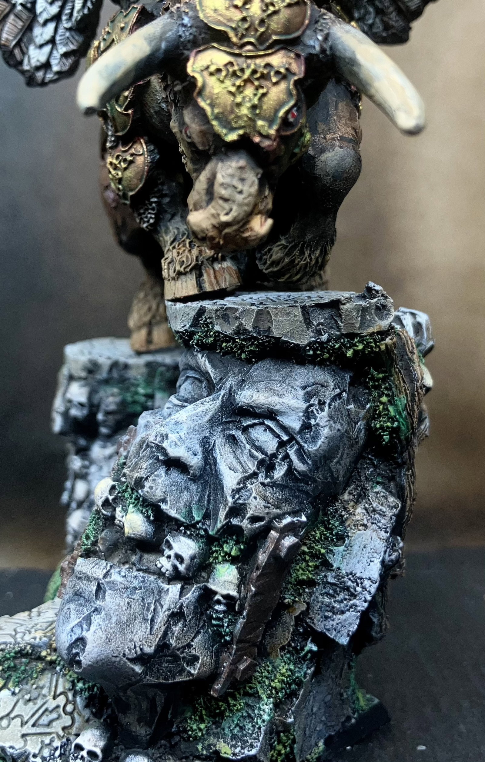 Dwarven General on Warbull