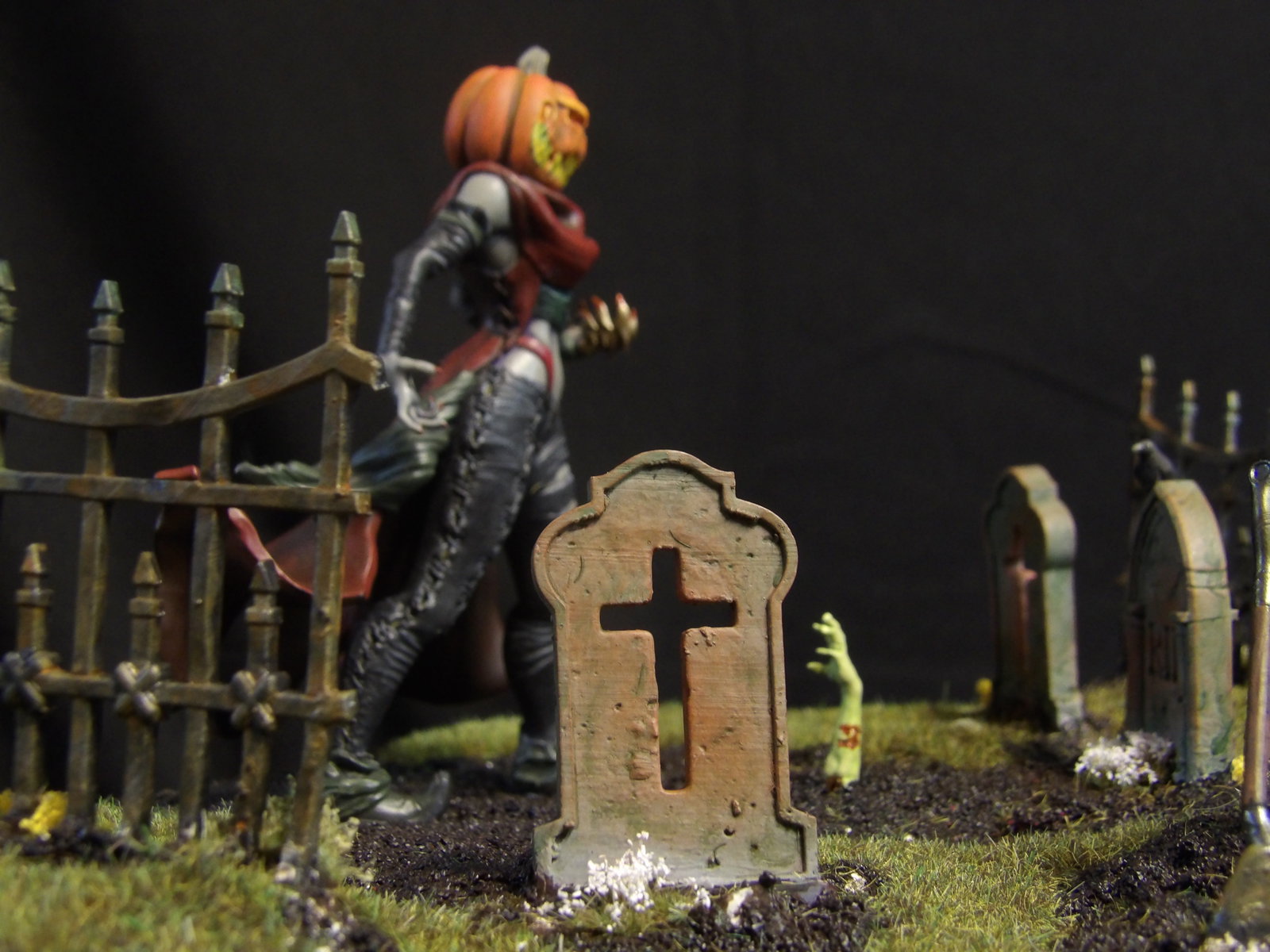 Pumpkinhead Cemetery Diorama image 3