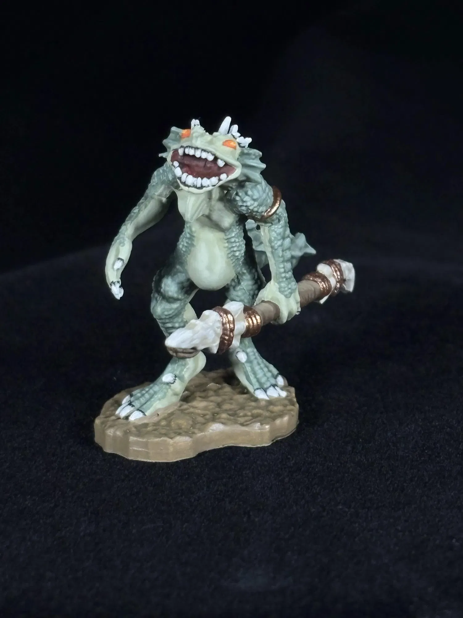 Troglodyte image 1