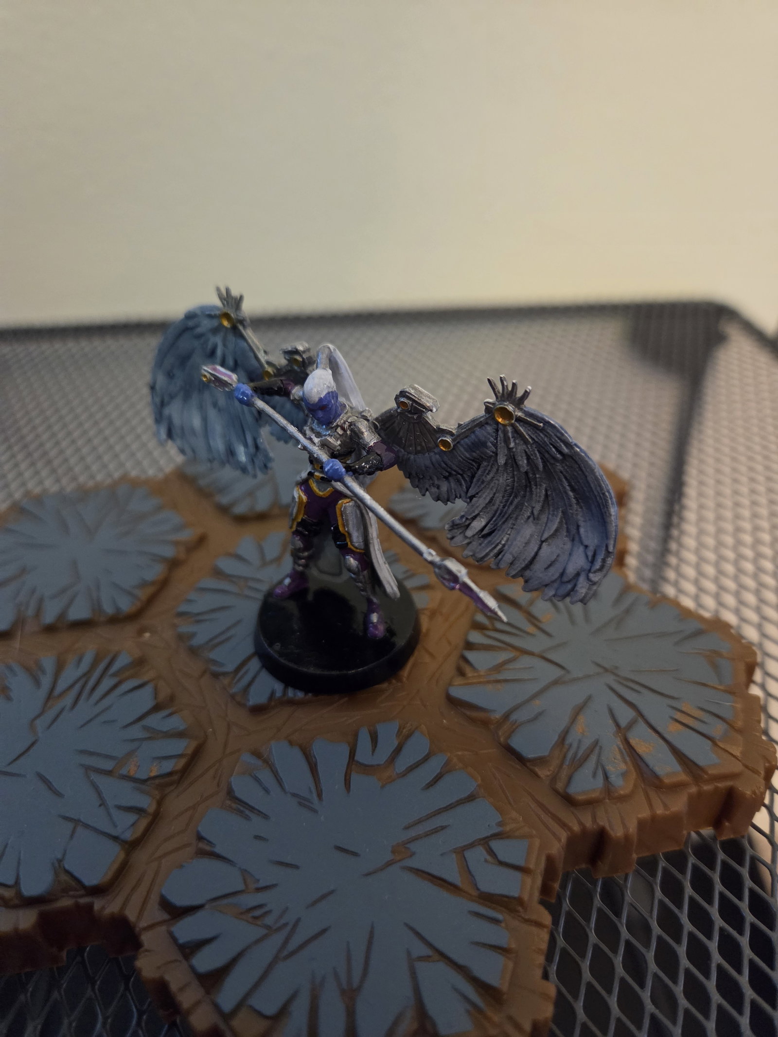 Heroscape: Queen Qhyrion image 2